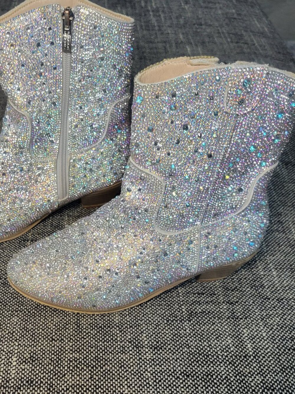 Badgley Mischka Girls Crystal Rhinestone Western Cowboy Boots Silver Size 4 - Picture 2 of 16